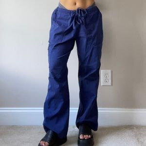 Cherokee scurbs cargo pants navy blue size petite M (would best fit small)